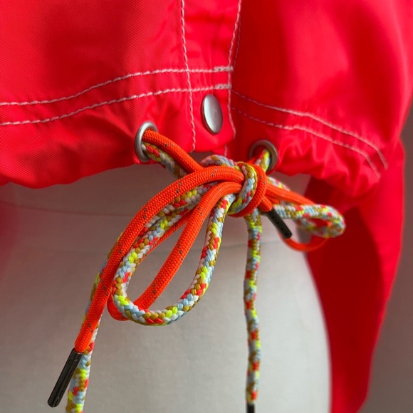 URBAN OUTFITTERS Cropped Neon Jacket - Picture 4 of 12